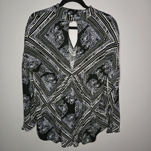 FREE PEOPLE Tunic TopWalking On A Dream Geometric Print Cut Out Boho Sz Medium - Picture 4 of 8